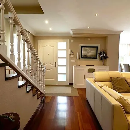 Casa Lujosa En Дом отдыха Treto
